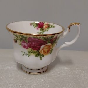 Royal Albert Old Country Roses Teacup